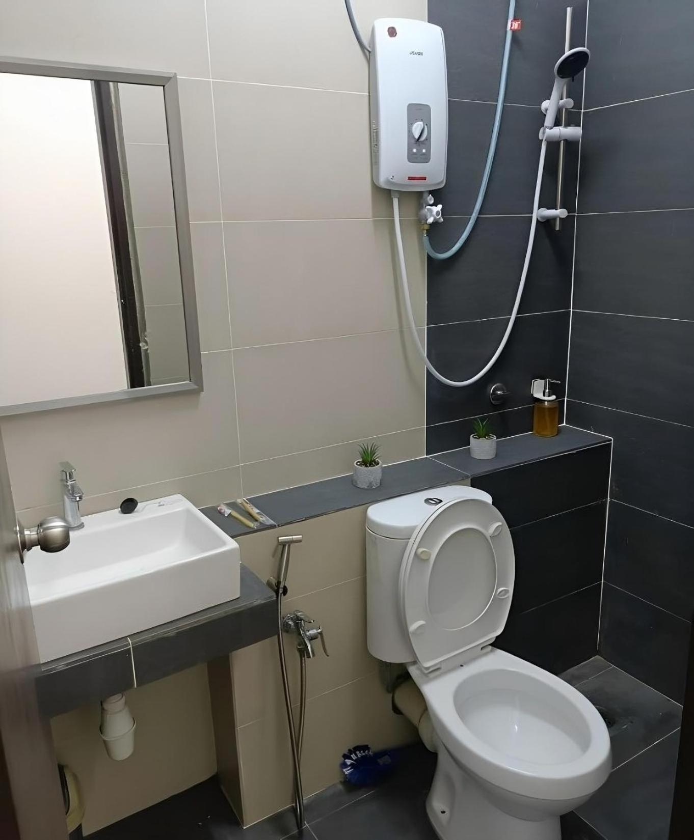 Homestay Studio Apartment Bentara Suite, Kompleks Mutiara Гуа Мусанг Екстериор снимка