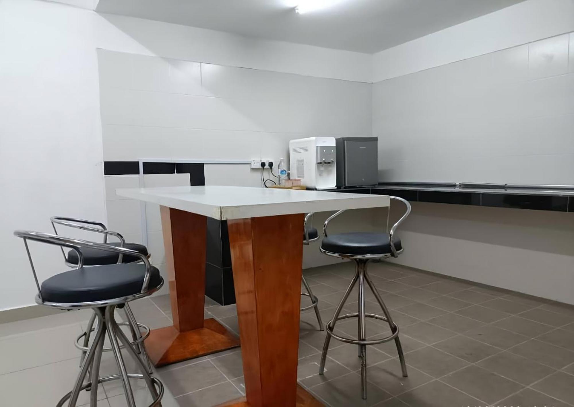 Homestay Studio Apartment Bentara Suite, Kompleks Mutiara Гуа Мусанг Екстериор снимка
