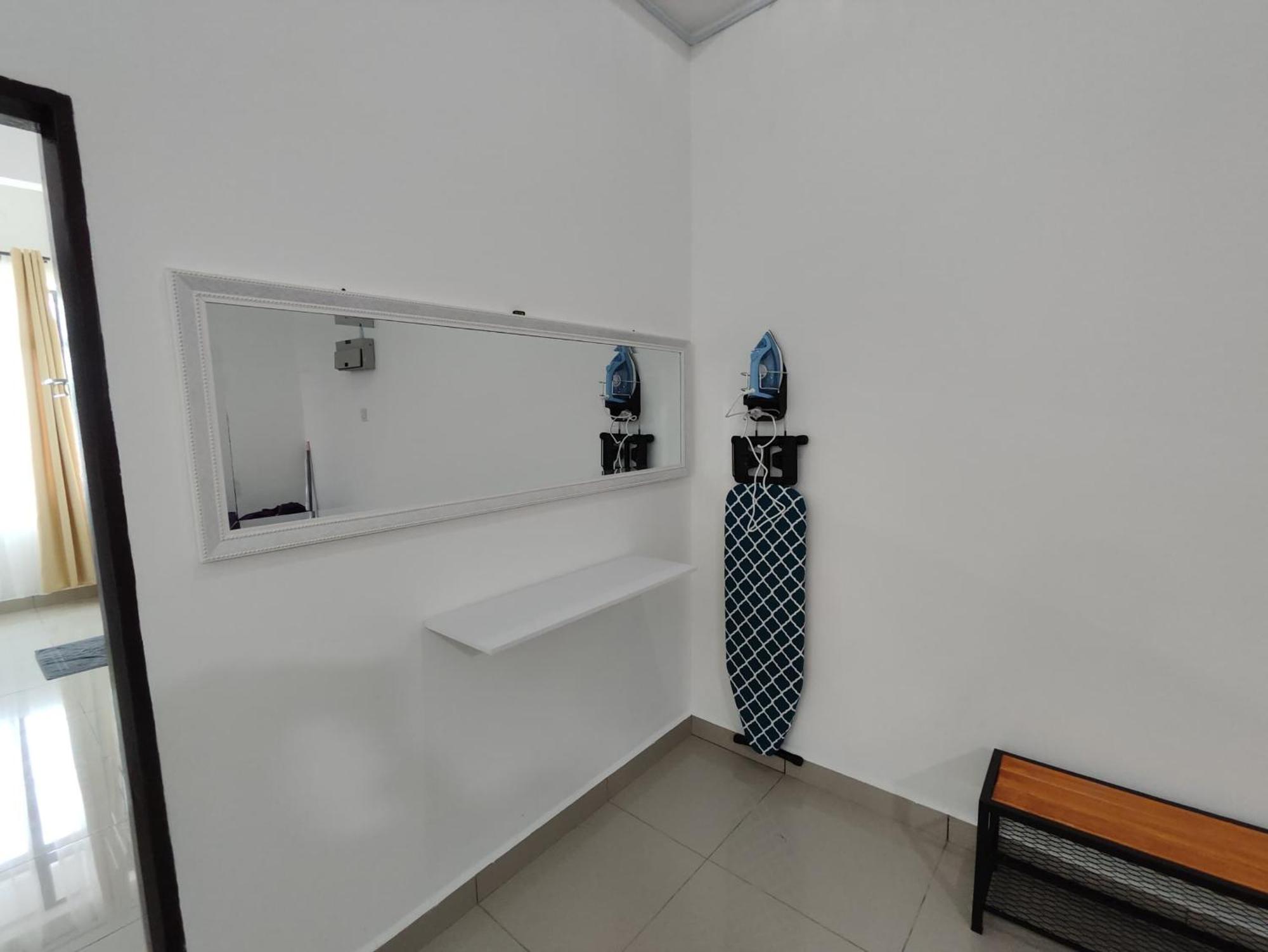 Homestay Studio Apartment Bentara Suite, Kompleks Mutiara Гуа Мусанг Екстериор снимка