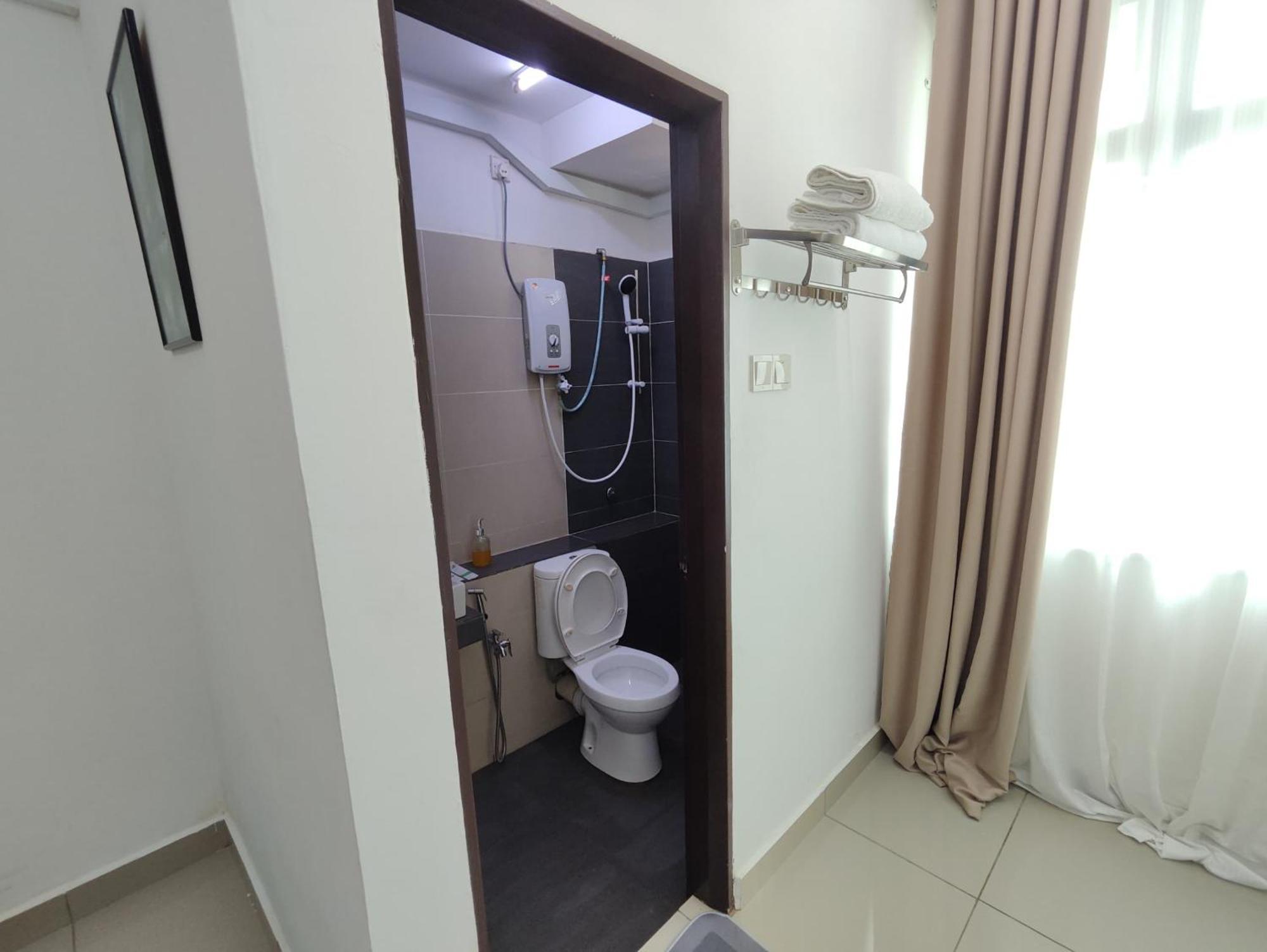 Homestay Studio Apartment Bentara Suite, Kompleks Mutiara Гуа Мусанг Екстериор снимка